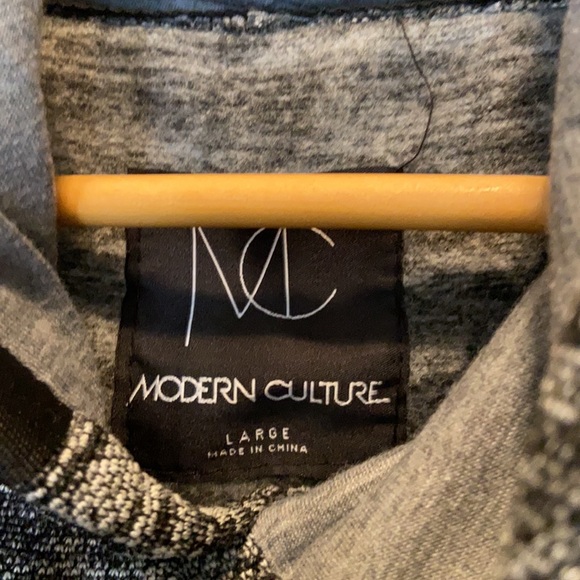 Brand New Men’s Sweater - Picture 2 of 3